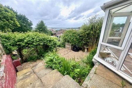 Gainsford Road, Bitterne, SO19 - Photo 2