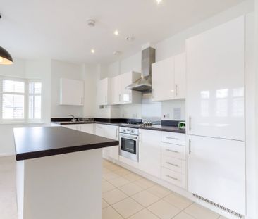 Poplar Road, Hinchley Wood, KT10 - Photo 6