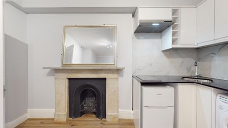 1 bedroom property to let - Photo 2