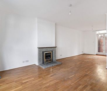 3 bedroom end of terrace house to rent - Photo 3