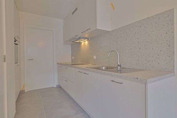 1 slpk BEN-appartement aan het station van Beveren! - Photo 1