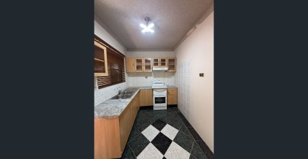 AMAZING TOWNHOUSE FOR RENT - Photo 4