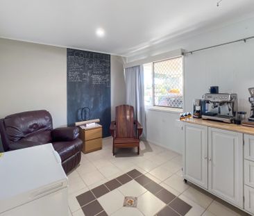 33 Shelley Street, - Photo 2