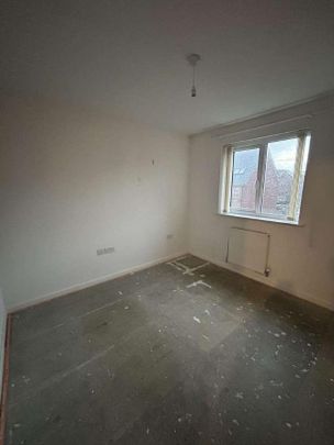 Lintott Gardens, Warrington, WA1 - Photo 1