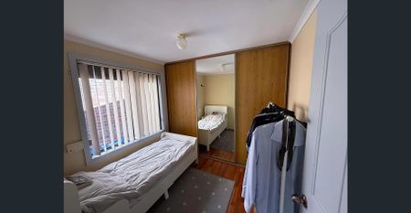 Well maintained family home - Photo 2