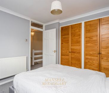 Heathfield, Crawley, RH10 - Photo 1