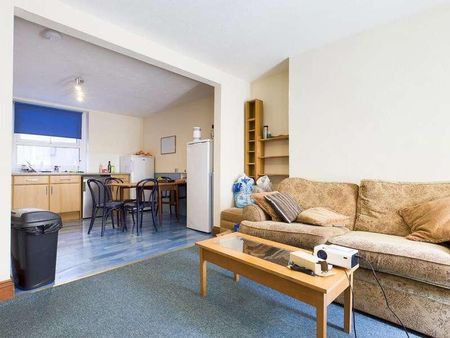 Upper Lewes Road, Brighton, BN2 - Photo 2