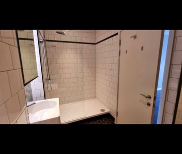 2 Bed Flat, London City Island, E14 - Photo 4