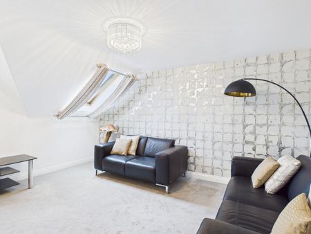 1 bedroom penthouse to rent - Photo 3