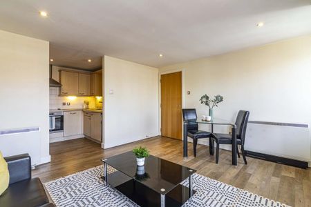 1 bedroom flat to rent - Photo 2