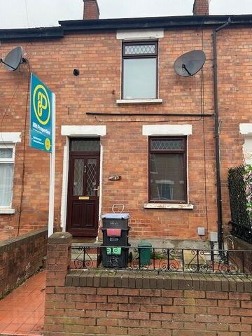 43 Ainsworth Street, BT133EH, Belfast - Photo 2