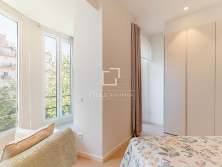 Excellent 3-bedroom apartment for rent in Gran Vía, Valencia - Photo 2