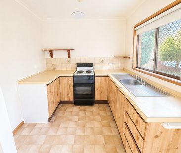 3 BEDROOM HOME IN MOOROOPNA! - Photo 6