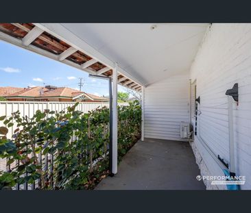 40 Golf View Street, Yokine, WA 6060 - Photo 6