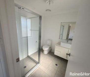 Double-Storey Family Home with Spacious Backyard - Photo 1