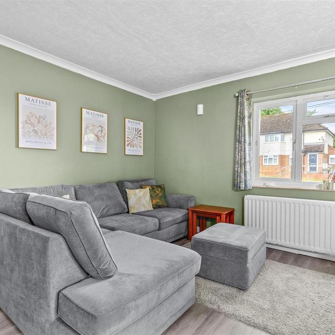 2 bedroom maisonette to rent - Photo 1