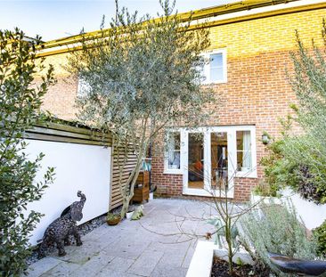 3 bedroom terraced house to rent - Photo 6