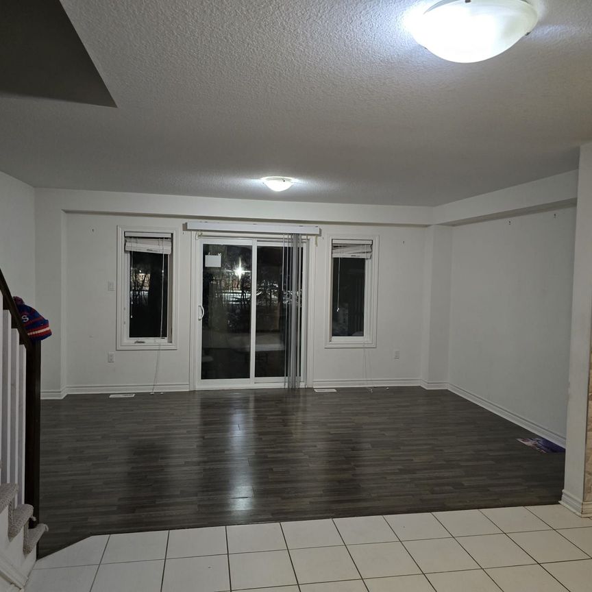 For Lease - 21 Arlington Crescent, Guelph, Ontario - Photo 1