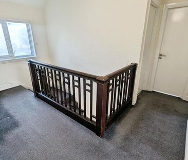 4 bedroom semi-detached house to rent - Photo 2