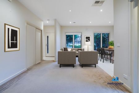 1/268 Lawrence Road, MOUNT WAVERLEY, VIC - Photo 5