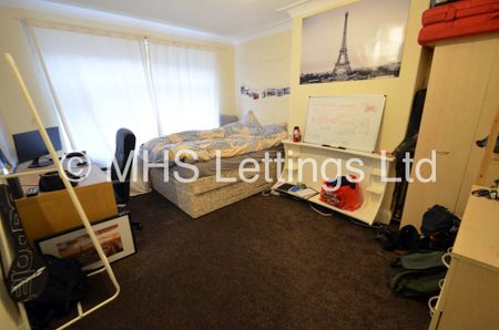 3 Bedroom Mid Terraced House for rent in Mayville Avenue - Photo 4
