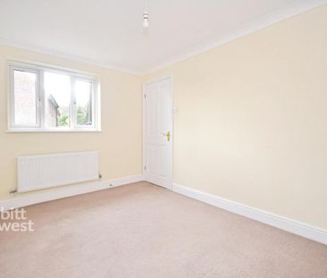 4 bedroom detached house to rent - Photo 6