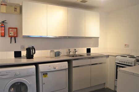 2 Bed Flat, Marquis Street, LE1 - Photo 4