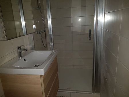 Location Appartement 3 pièces 77m² - Photo 5