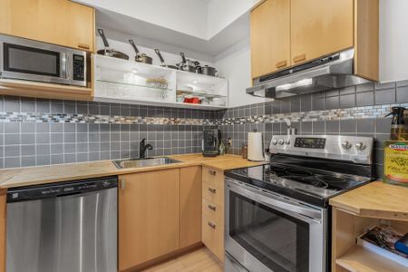 For Lease - 1137 Gladstone Avenue, West Centre Town, Ontario - Photo 3