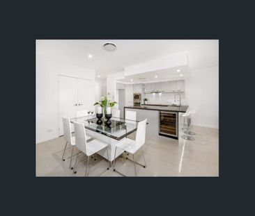 Luxury Penthouse Living in Brisbane City-3-bedroom, 2-bathroom with... - Photo 4