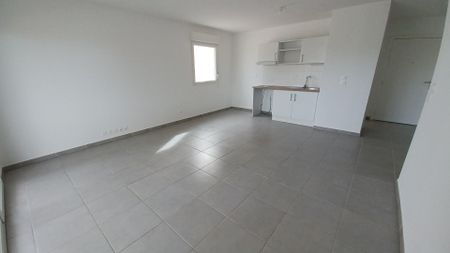 location Appartement T3 DE 57.7m² À NIMES - Photo 4