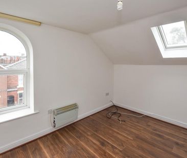 2 bed Flat for Rent - Photo 3