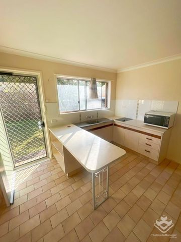 Water Included - Perfect One-Bedroom Retreat in the Heart of Nathan - Photo 3