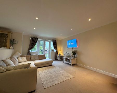 Dalton Court, Deepcut Bridge Road, Deepcut, GU16 - Photo 2