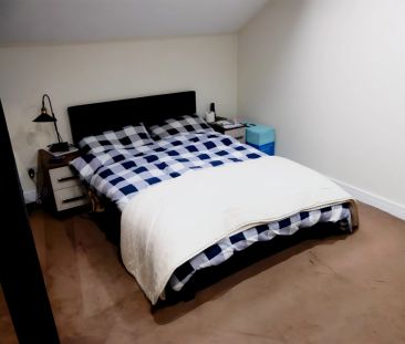 3 Bed 1 Bath - Photo 3