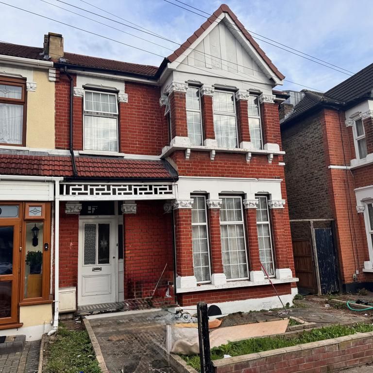 5 bedroom end of terrace house to rent - Photo 2