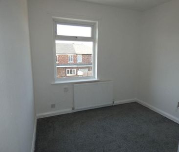 3 bed terrace to rent in DH5 - Photo 4