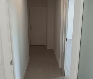 3 Bedroom Apartment For Rent in Estepona, Málaga - Photo 1