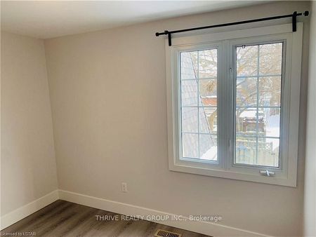 For Lease - 8 Homestead Crescent, London North, Ontario - Photo 4