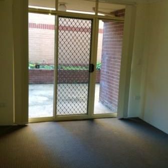 1 Bedroom Unit! - Photo 1