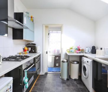 2 bedroom maisonette to rent - Photo 6