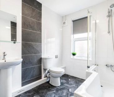 4 bedroom house to rent - Photo 3