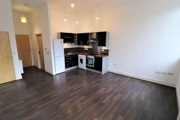 Studio to rent - Photo 1