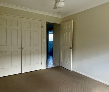 4 Bedroom Spacious Home with Massive Rear Shed - Photo 6