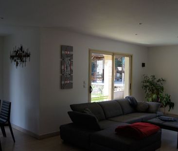 Location Maison 5 pièces 148m² STE FOY LES LYON 69110 - Photo 1