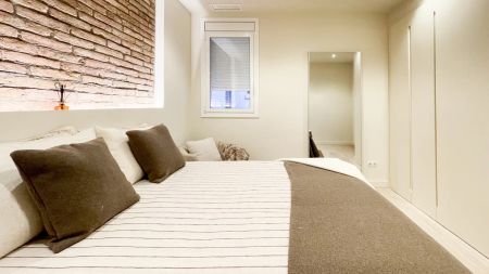 2-bedroom apartment for rent in Sant Antoni, Barcelona. - Foto 2
