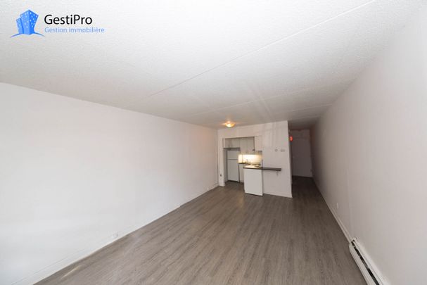 2300 2e avenue - Photo 1