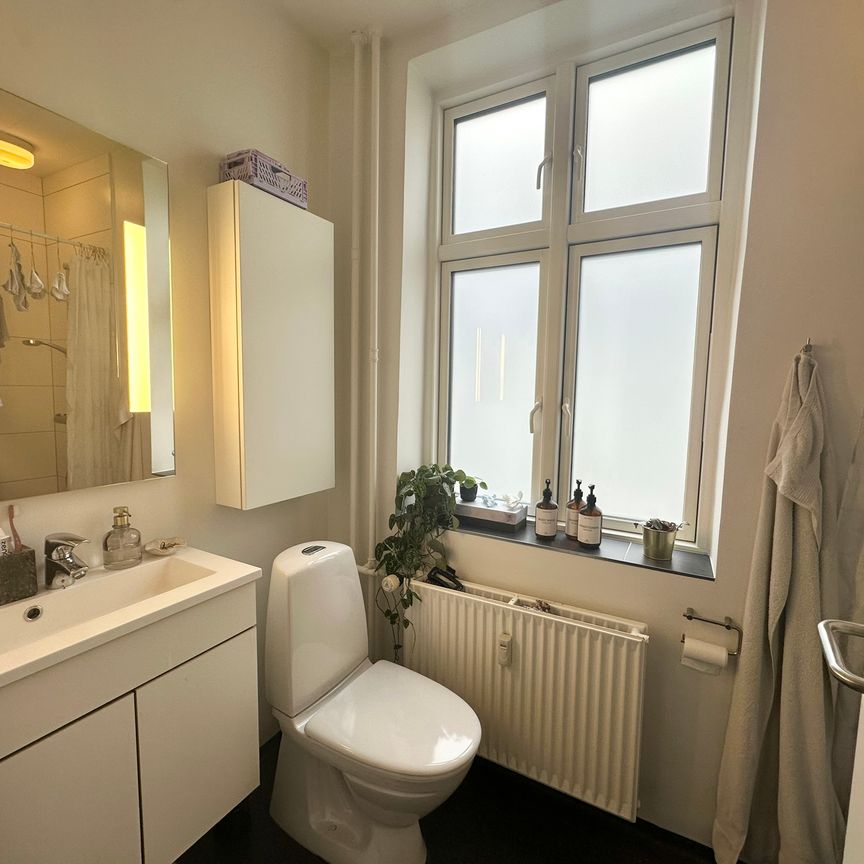 Renoveret lejlighed med 2 værelser i Aalborgs centrum - Photo 1