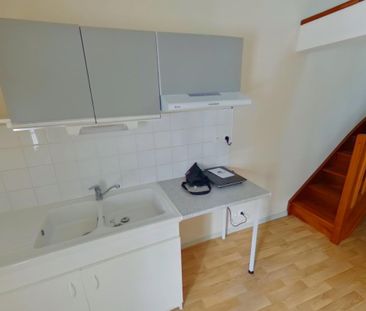 Location Appartement 1 pièce 55m² CHATELLERAULT 86100 - Photo 5