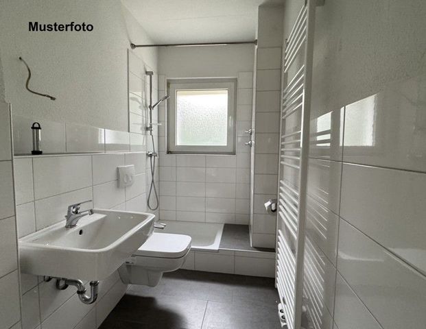 teilsanierte 1,5-Zimmer-Single-Wohnung! - Foto 1